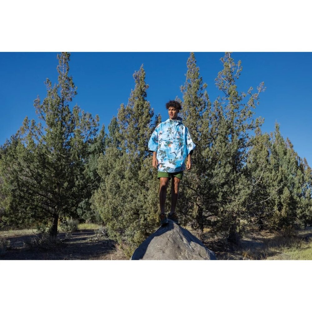 Columbia $150 Deschutes Valley Unisex Rain Poncho NEW WITH TAGS - Picture 2 of 7